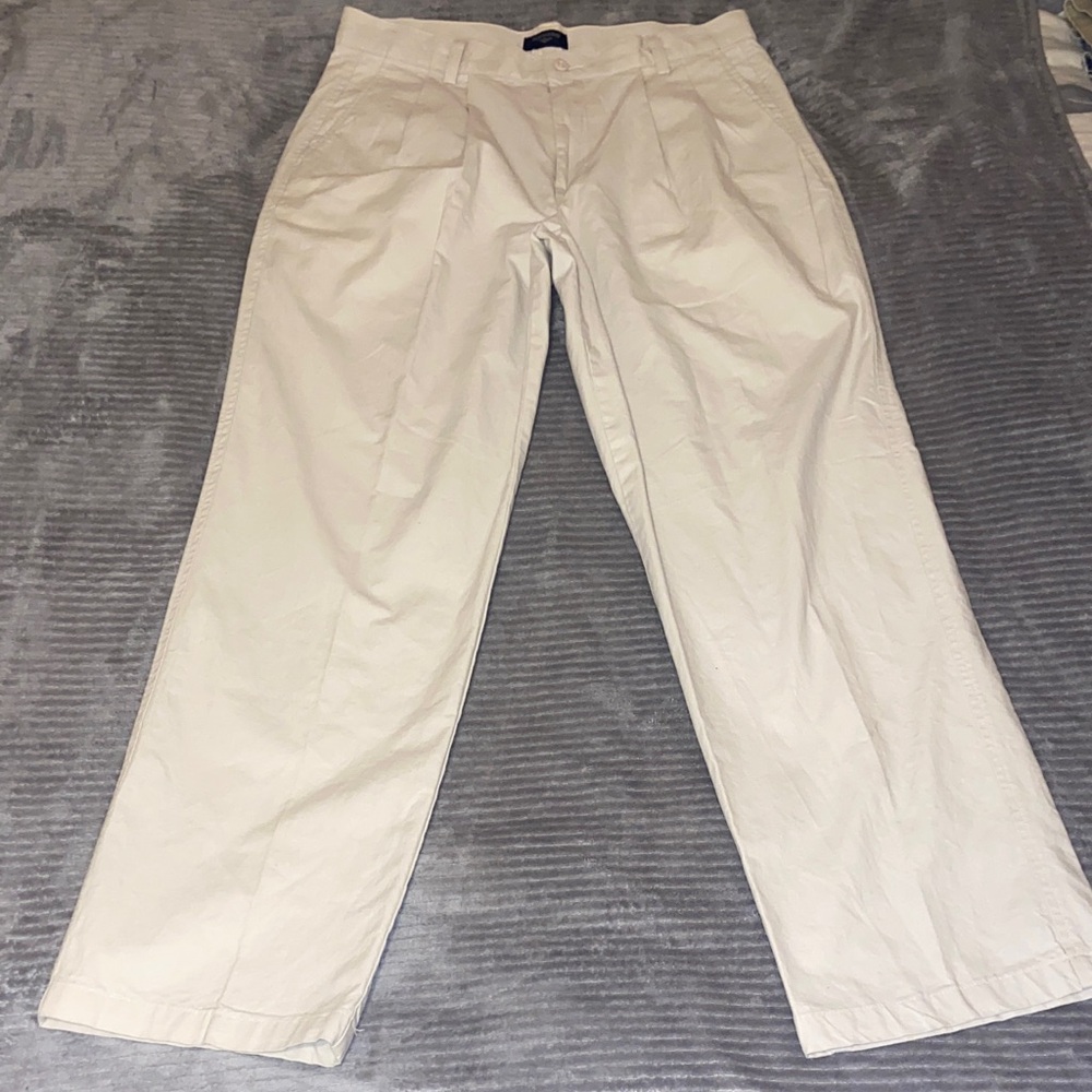 Dockers Men's Cream Chinos